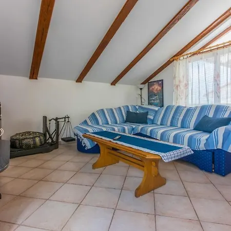 Paden Apartment *