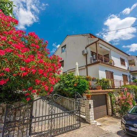 Paden Apartment